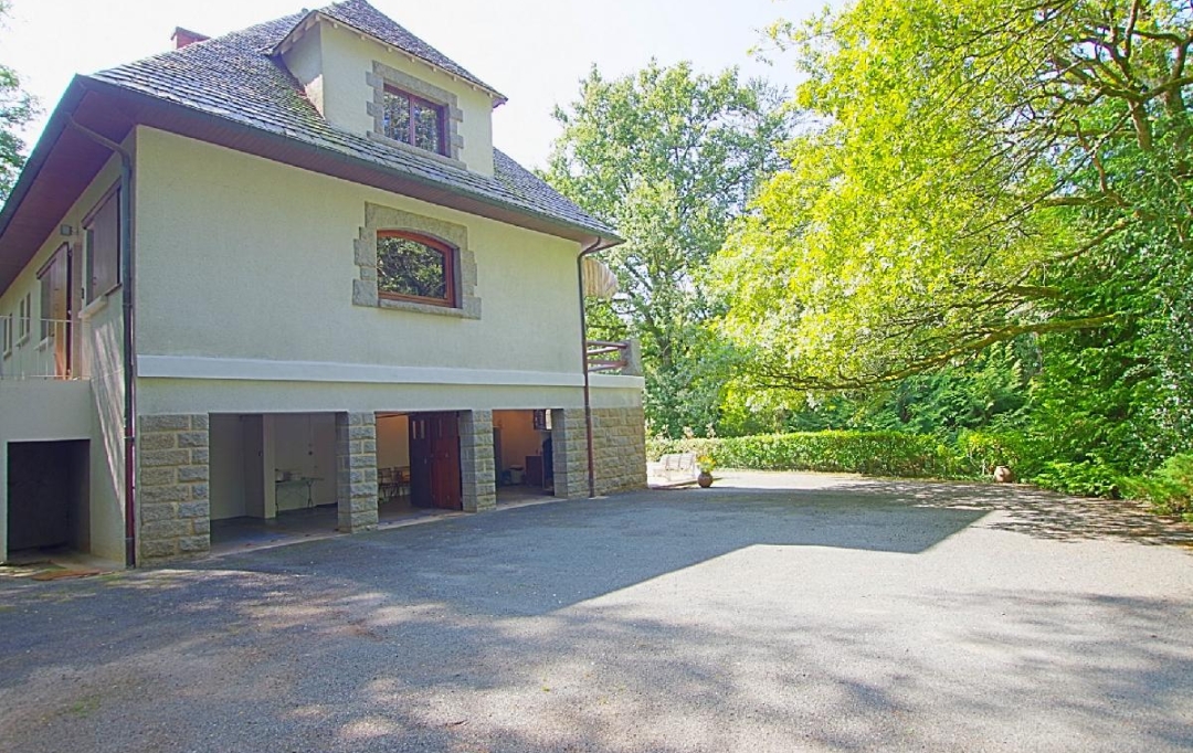 Cote & Sables Immobilier : Maison / Villa | LA ROCHE-SUR-YON (85000) | 315 m2 | 549 900 € 