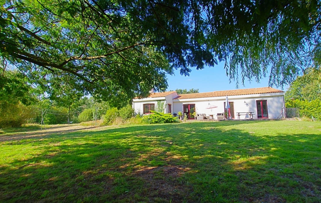 Cote & Sables Immobilier : Maison / Villa | SAINTE-FOY (85150) | 125 m2 | 472 000 € 