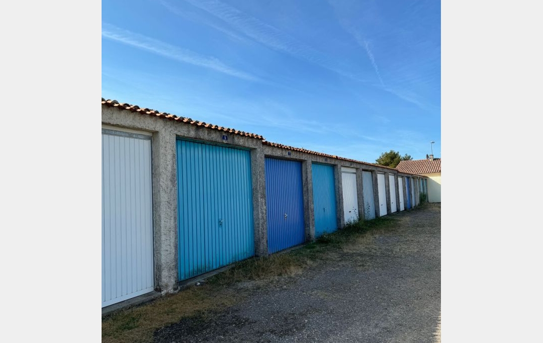 Cote & Sables Immobilier : Parking | LES SABLES-D'OLONNE (85180) | 15 m2 | 55 900 € 