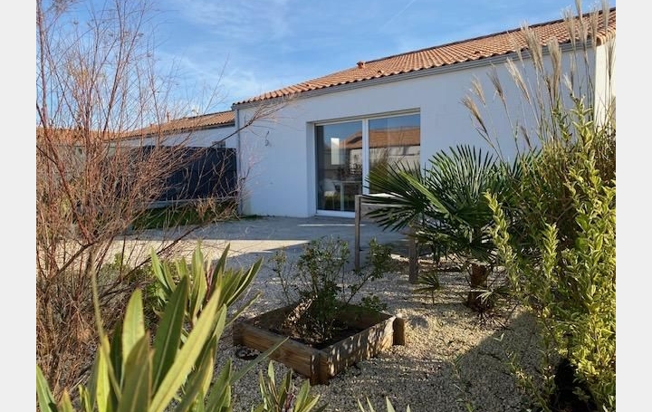 Maison   LES SABLES-D'OLONNE  82 m2 323 900 € 