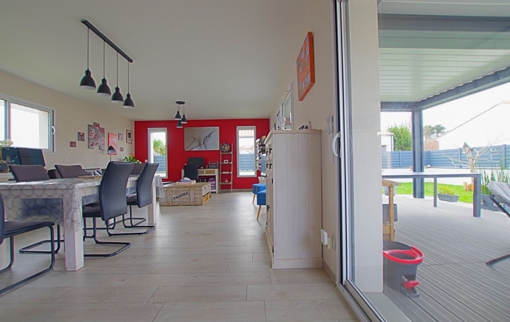 Maison   LES SABLES-D'OLONNE  126 m2 459 900 € 